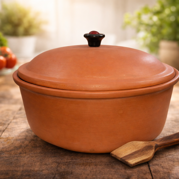 Handmade Terracotta Indian Kadhai With Lid Pottery Earthen Clay Kadhai For Cooking And Wooden Spatula Combo 2.5 Litres