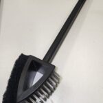 YW13-12 - Triangular brush with long handle A